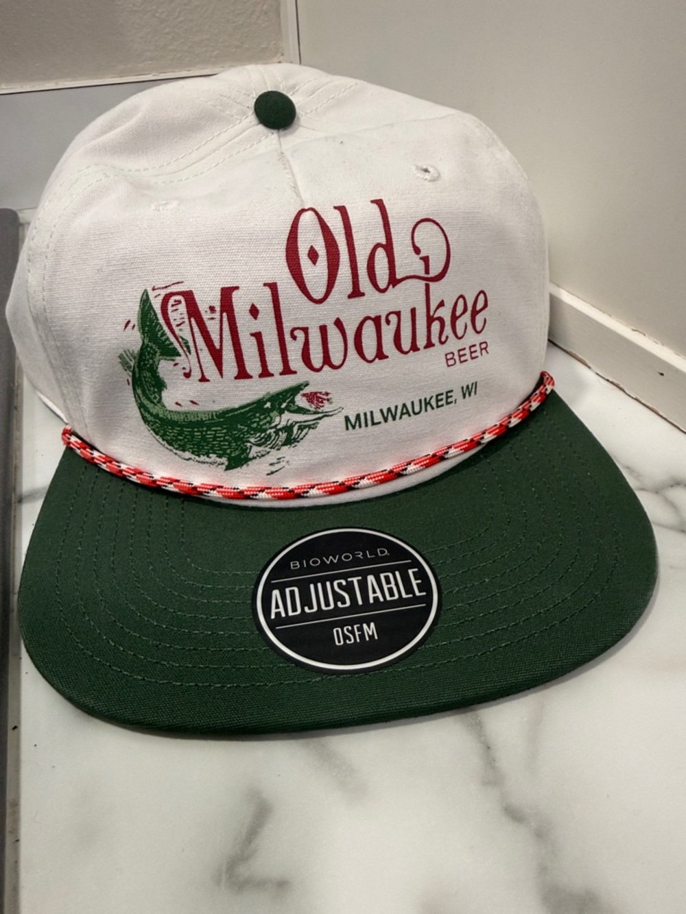 NWT Bioworld Old Milwaukee Beer Vintage Inspired Duck Hat